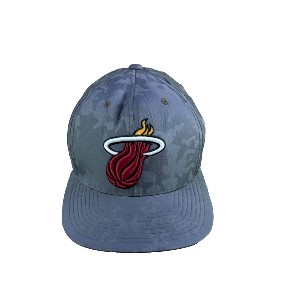 Mitchell & Ness Miami Heat Fitted Hat 7 3/8 Camo Grey Olive Green NBA NEW